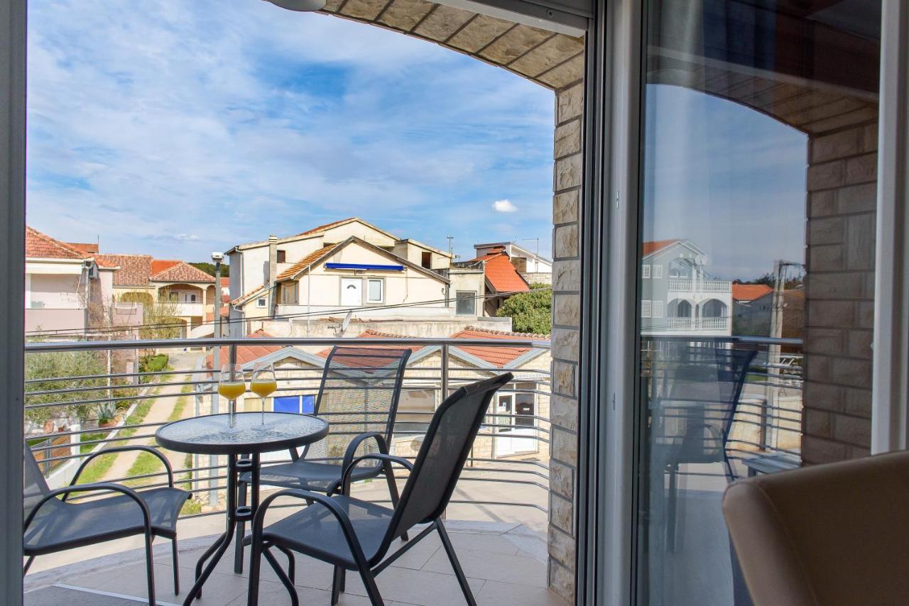 Antonela Apartment Биоград-на-Мору Экстерьер фото